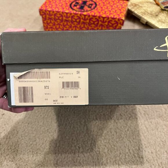 BMakowsky gold  wedge sandals , 7M - Picture 2 of 7